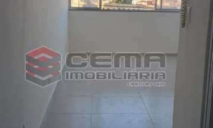 Kitnet / Stúdio à venda na Rua Marquês de Pombal, Centro, Rio de Janeiro, 24 m2 por R$ 180.000