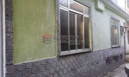 Casa com 2 quartos para alugar na Rua Professor Hilarião da Rocha, Tauá, Rio de Janeiro, 70 m2 por R$ 1.400