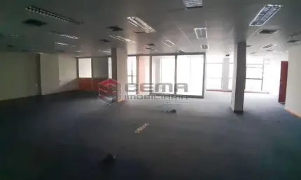 Sala comercial com 15 salas para alugar na Rua Dezenove de Fevereiro, Botafogo, Rio de Janeiro, 700 m2 por R$ 30.000
