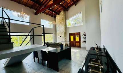 Sobrado com 4 dormitórios à venda, 300 m² por R$ 2.100.000,00 - Jardim Santo Antônio - Atibaia/SP
