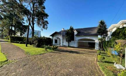 Sobrado à venda no Condomínio Paraná Country Club em Hernandarias - PY.