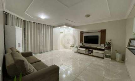 Apartamento à venda no Edifício Serra Negra em Foz do Iguaçu.