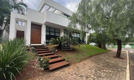 Sobrado à venda no Condomínio Residencial Castel Franco em Foz do Iguaçu.