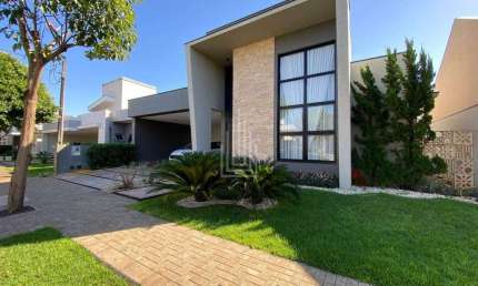 Residencia à venda no Condominio Arco de Paris na Vila A em Foz do Iguaçu.
