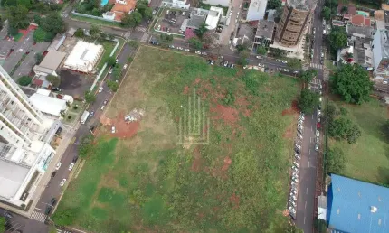 Terreno disponível para venda no Centro de Foz do Iguaçu.