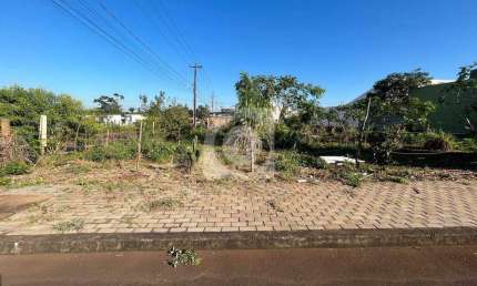 Terreno à venda no bairro Nova Andradina em Foz do Iguaçu.