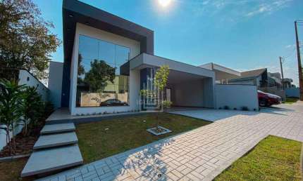 Casa à venda no Condomínio Araras em Foz do Iguaçu.