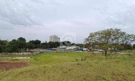 Terreno para locação na Avenida Costa e Silva em Foz do Iguaçu.