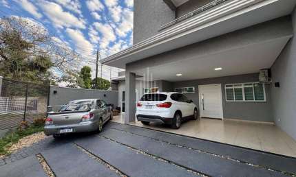 Sobrado à venda, 2 quartos, 1 suíte, 4 vagas, Vila A - Foz do Iguaçu/PR