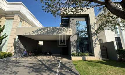 Casa para locação no Condomínio Residencial Safira em Foz do Iguaçu.