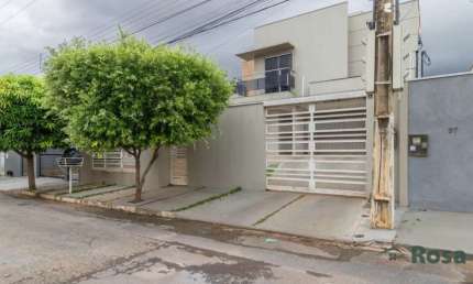 Sobrado à Venda, com 3 Quarto(s) sendo 2 suítes, no Bairro Santa Rosa, próximo ao Shopping Estação, Cuiabá - 26793