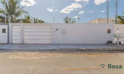 Casa à venda, com 2 quarto(s), amplo quintal no Bairro Jardim Universitário, Cuiabá. - CA6423