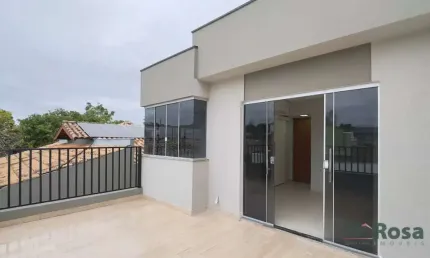 Sobrado à Venda com 3 Dormitórios, sendo 1 Suíte e Armários Planejados, próximo ao Shopping Estação, Cuiabá. - SO7945