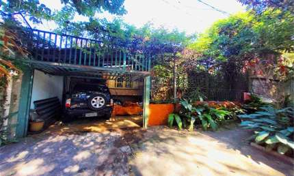 Chalé europeu no Jardim Petrópolis, 2 dormitórios, 1 suíte, 4 salas, edícula com suite, 3 banheiros, 2 vagas, 170 m2, R$840.000,00 Brooklin