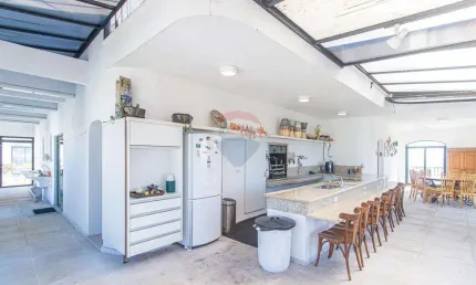 Cobertura duplex à venda no condomínio porto fino, vista exuberante, 24° andar! são 469m² de área privativa, sendo 5 dormitórios com 2 suítes e closts