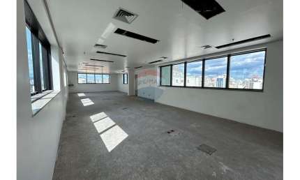 Sala comercial 112m2 em Santa Cecília com vista panorâmica - R$710.000