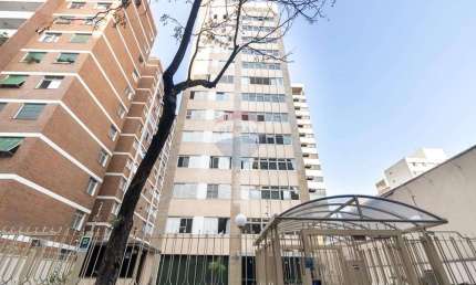 Apartamento de 200 m2, com 4 dormitórios à venda na Rua São Vicente de Paula 539 por R$2.000.000 reais.