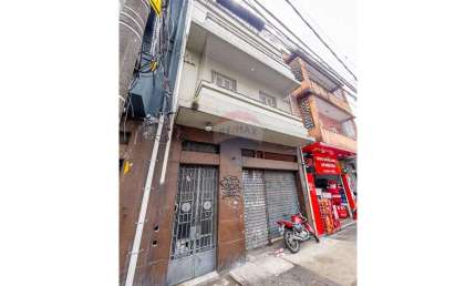 Vende Prédio Todo com 800m² Área Útil, 4 apartamentos de 90m², Loja no térreo 300m² Av Rudge 410 - Bom Retiro por R$ 1.600.000,00