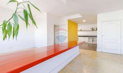 Vende apto Vintage Rua Oscar Freire, 2595, Pinheiros ao lado do metrô, 111m², muito iluminado, com super vista, 1 vaga R$ 1.170.000,00