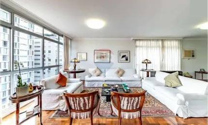 Vende Rua Pernambuco 108, Alto Padrão, 253m², 4 dorm, salas amplas, coz. planejada, 2 vagas, R$2.750.000