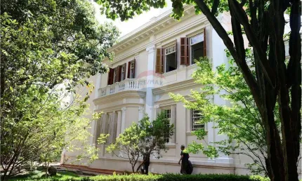 Palacete tombado na Rua Piaui para locação - R$90.000 - 800m2  construído