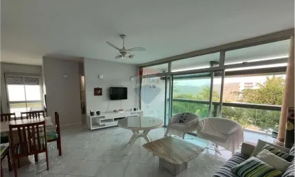 Venda apto Rua Gilberto Glasser, 582, Enseada, Guarujá, 155 m² de área útil, lazer completo por R$980.000,00