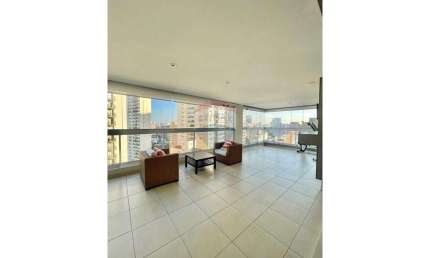 Vende apto, Vila Mariana, Rua Conde de Irajá, 195, lavabo, 250 m2 de área útil, 4 suítes, 4 vagas, lazer completo, quadra de tênis, R$3.750.000,00