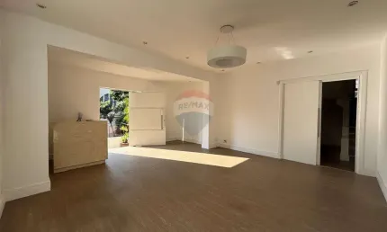 Casa Comercial na Rua Capivari - Pacaembu - para locação