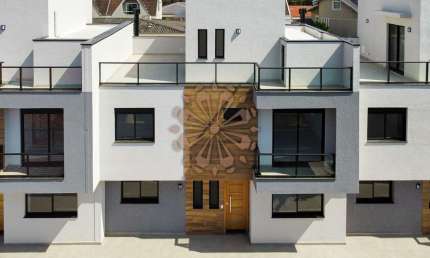 Casa em condomínio fechado com 3 quartos à venda na Rua Armando Sales de Oliveira, 283, Guabirotuba, Curitiba, 179 m2 por R$ 1.098.000