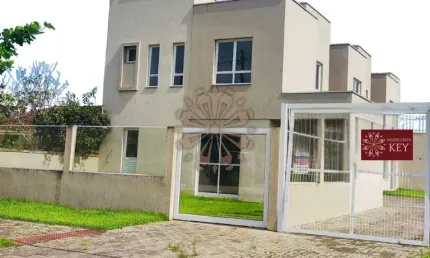 Casa em condomínio fechado com 2 quartos à venda na Avenida Curitiba, 09, Coroados, Guaratuba, 79 m2 por R$ 430.000