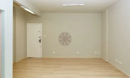 Sala comercial para alugar na Alameda Doutor Muricy, 390, Centro, Curitiba por R$ 1.200