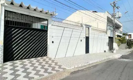 Casa Comercial Adrianópolis Próximo ao Lato Senso Manaus Amazonas
