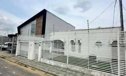 Casa Comercial a venda, próximo ao Shopping Manaura, por R$ 1.200.000 - Adrianópolis - Manaus/AM