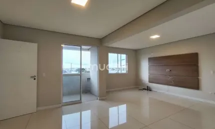 Apartamento no Centro, 1 quadra do Supermercado Condor