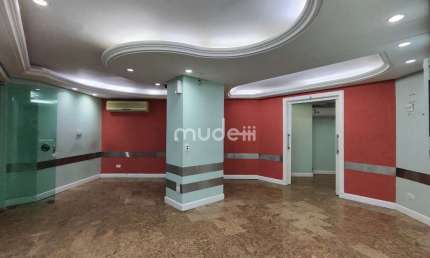Casa comercial para alugar na Rua Manoel Eufrásio, 403, Juvevê, Curitiba