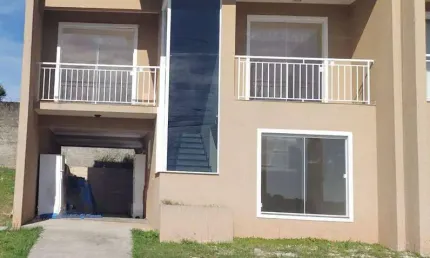 Sobrado com 3 dormitórios à venda, 115 m² por R$ 590.000,00 - São Marcos - Campo Largo/PR