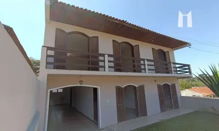Sobrado com 4 dormitórios à venda, 223 m² por R$ 572.000,00 - Bom Jesus - Campo Largo/PR