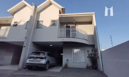 Sobrado com 3 dormitórios à venda, 129 m² por R$ 650.000,00 - Vila Ferrari - Campo Largo/PR
