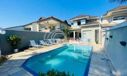 Imperdível: Casa à venda no Recreio dos Bandeirantes, Rio de Janeiro-RJ - 4 quartos, 2 suítes, 3 salas, 4 banheiros, 3 vagas, 320m².
