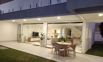 Casa no condominio santa helena com 5 suítes e 1.000m² de área