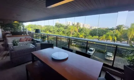 Apartamento de Luxo na Barra da Tijuca: 3 quartos, 3 suítes, 3 banheiros, 3 vagas e 240m² - Rio de Janeiro-RJ!