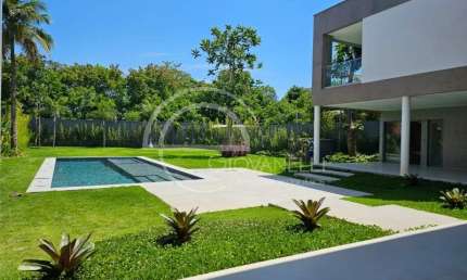CASA 1a. LOCAÇÃO /TRIPLEX COM ELEVADOR / 5 SUITES Á VENDA - BARRA DA TIJUCA - NOVA IPANEMA