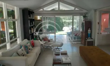 CASA CHARMOSA E ACONCHEGANTE COM 5 QUARTOS Á VENDA - ITANHANGÁ - JARDIM DO ITANHANGÁ