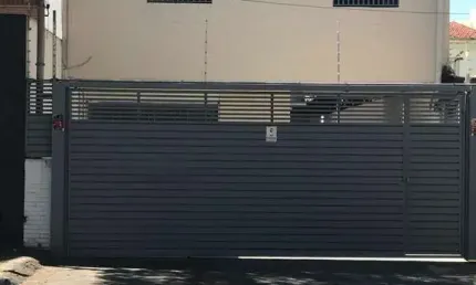 Prédio comercial à venda no ipiranga com 210m² 9 salas 3 banheiros 6 vagas