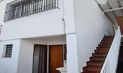 Sobrado á venda em pinheiros, com 3 dormitórios e 2 vagas!