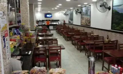 Ponto comercial á venda na vila clementino, com 220m²  2 banheiros