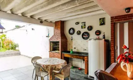 Casa térrea no campo belo com 193m² 3 dormitórios 1 suíte 3 banheiros 2 vagas de garagem