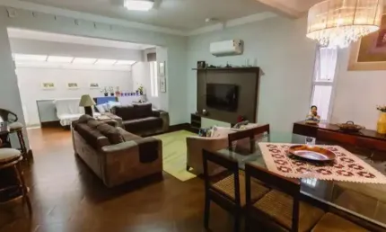 Casa à venda com 240m², 3 quartos e 2 vagas na Lapa