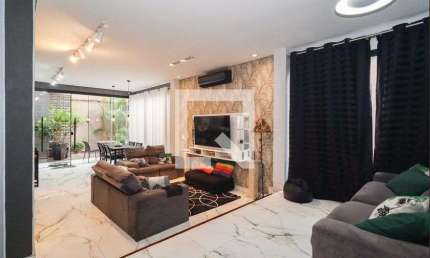 Casa à Venda - Portal do Morumbi, 3 Quartos,  285 m2