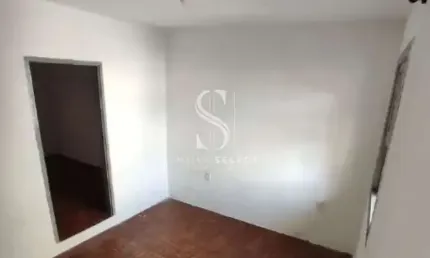Casa de 130m², possuindo 2 dormitórios, 1 sala, e 2 vagas de garagem, à venda na região do ipiranga.